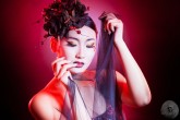 Foto de Belleza con una Modelo Oriental
