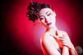Foto de Belleza con una Modelo Oriental