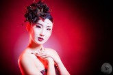 Foto de Belleza con una Modelo Oriental