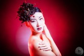 Foto de Belleza con una Modelo Oriental