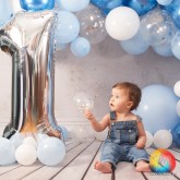 Pues ya va a cumplir un aÃ±o! SesiÃ³n de cumpleaÃ±os.  #santiagoamo #sesionniÃ±os #sesioncumpleaÃ±os #sesiontarta #globos #nophotoshopneeded #nophotoshop #lightning #mihijo #niÃ±oguapo