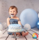 Pues ya va a cumplir un aÃ±o! SesiÃ³n de cumpleaÃ±os.  #santiagoamo #sesionniÃ±os #sesioncumpleaÃ±os #sesiontarta #globos #nophotoshopneeded #nophotoshop #lightning #mihijo #niÃ±oguapo