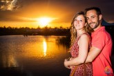 Novios en un Atardecer