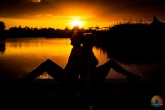 Novios en un Atardecer
