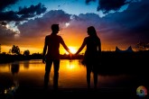 Novios en un Atardecer
