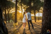 Atardecer RomÃ¡ntico en un Campo de Pinos de unos Novios - Valladolid