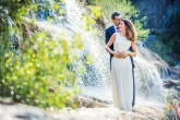 Postboda en una cascada del Pirineo