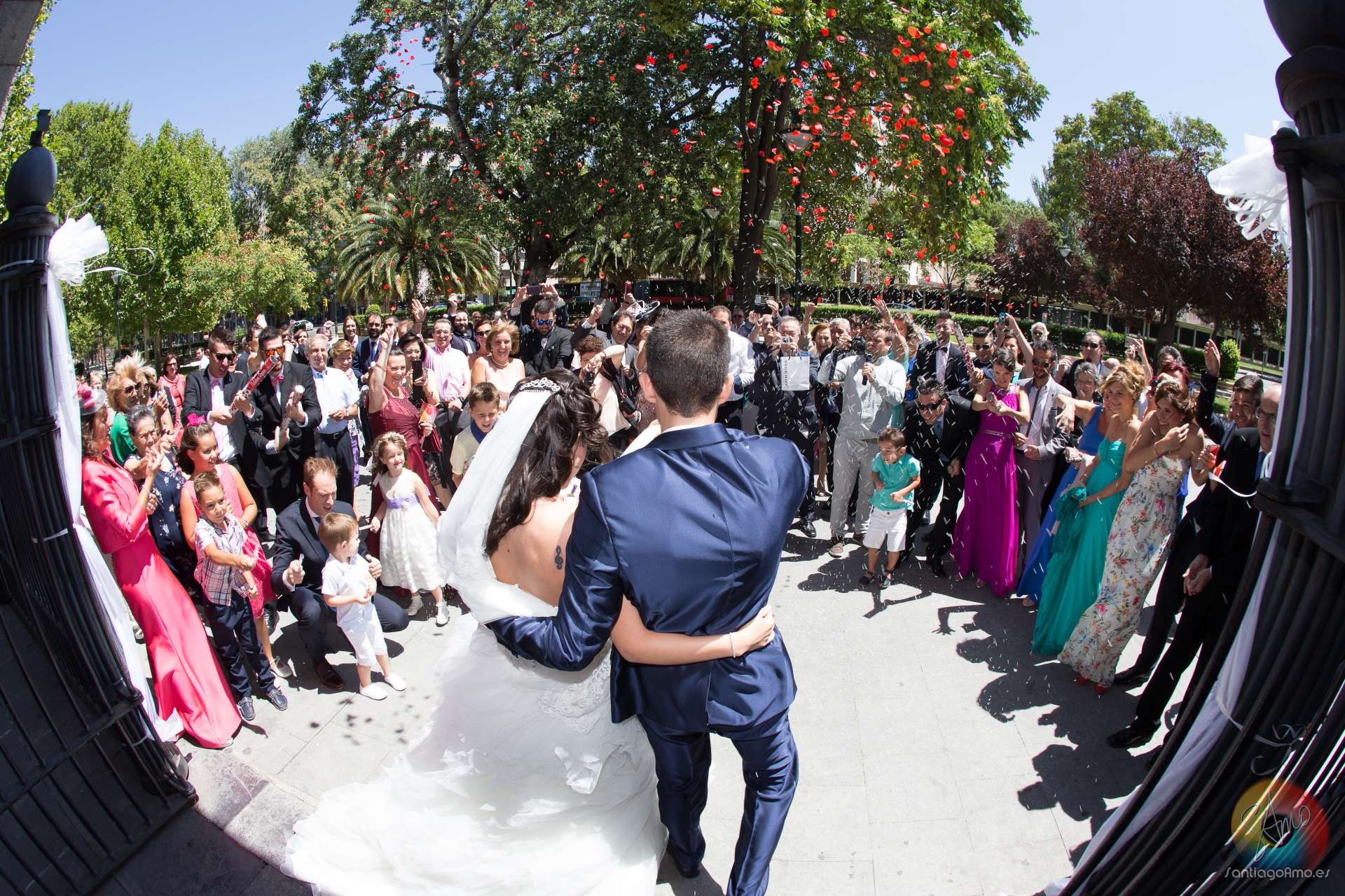 Salida con Arroz y Petalos, Boda en San Antonio