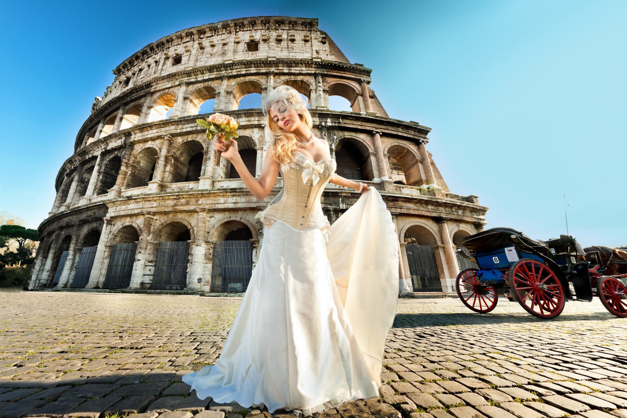 Roma - Coliseum. Fotografía exterior del Coliseo de Roma.